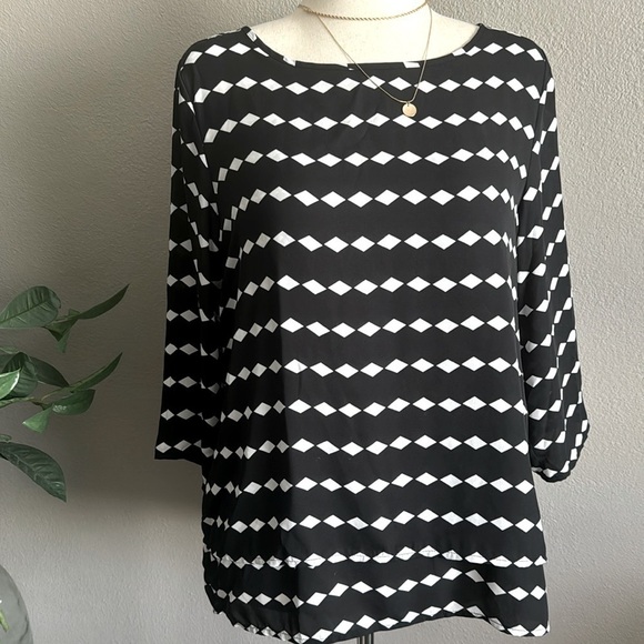 Black and white long sleeve tunic - Picture 1 of 6